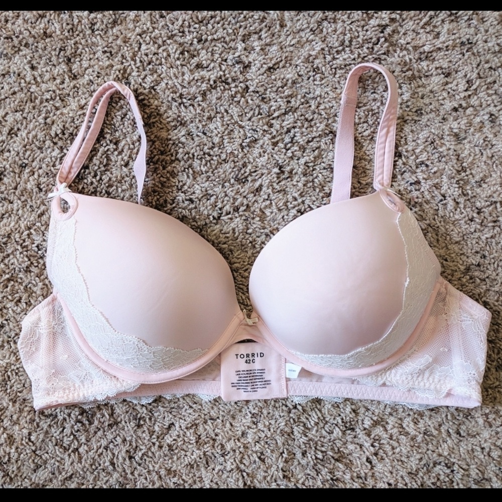 💥2/$10💥 Torrid lace accent bra
